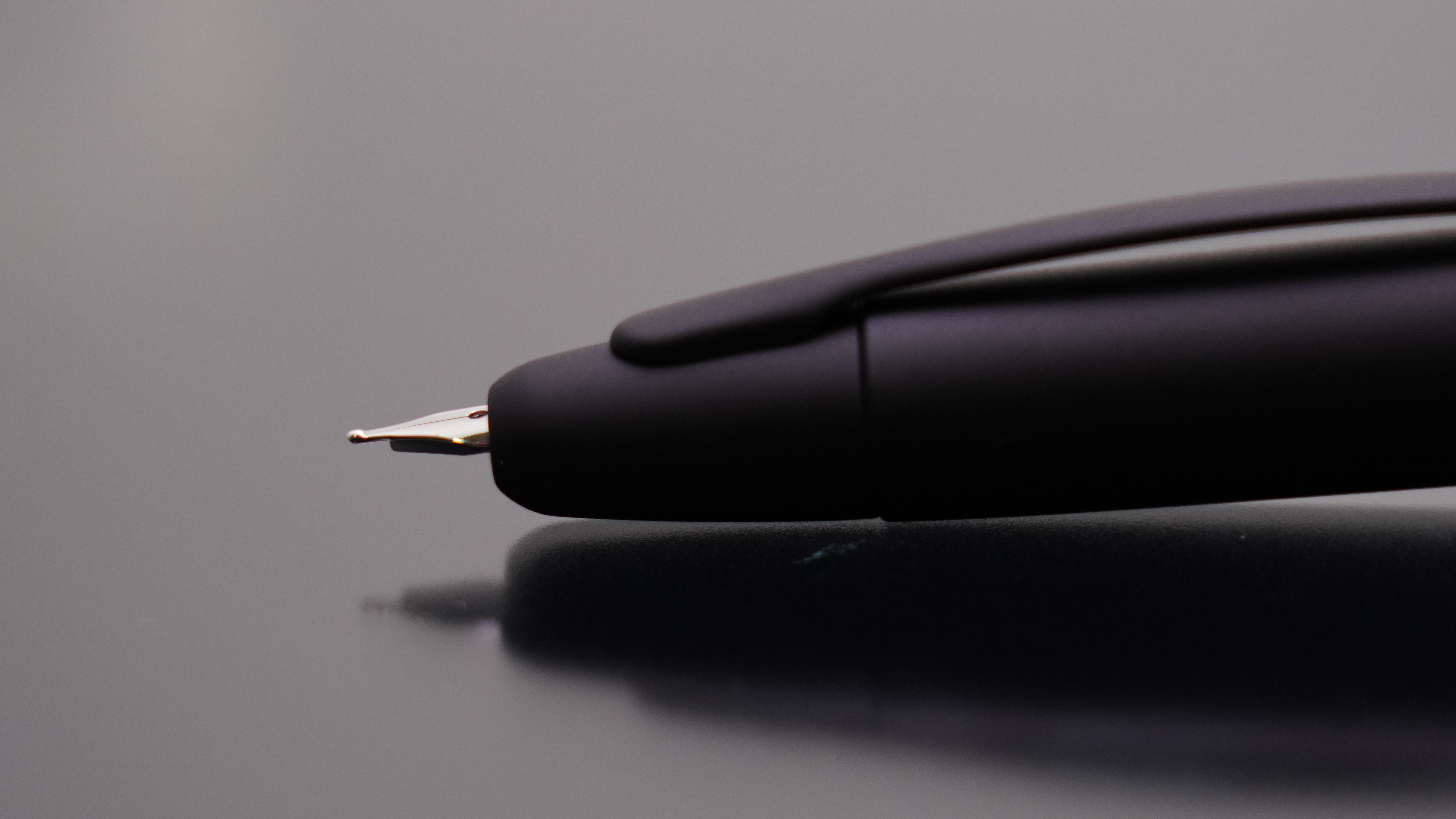 新品)PILOT パイロット 万年筆 キャップレス マットブラック（商品ID