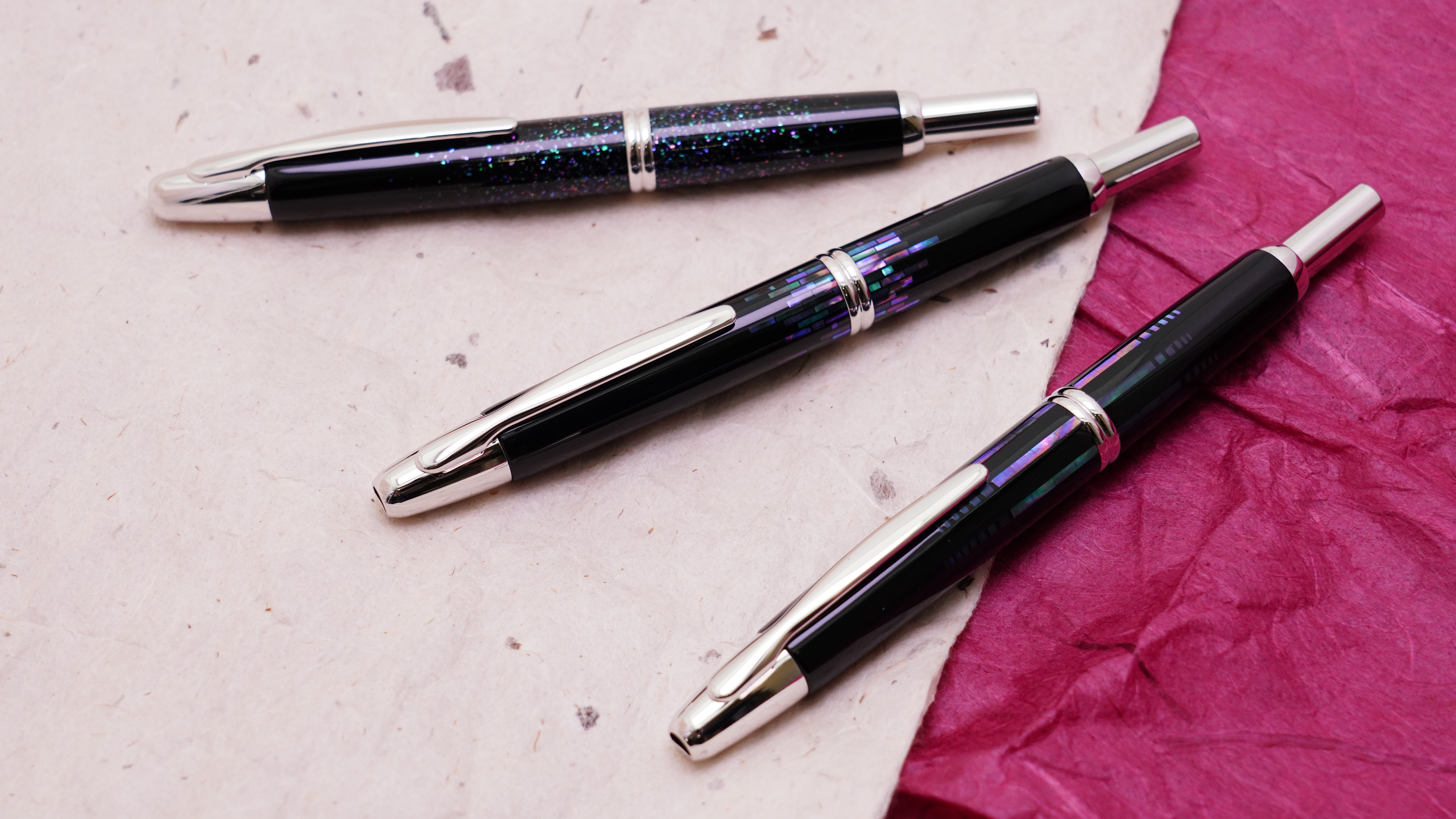 新品)PILOT パイロット 万年筆 キャップレス 螺鈿 ストライプ（商品ID