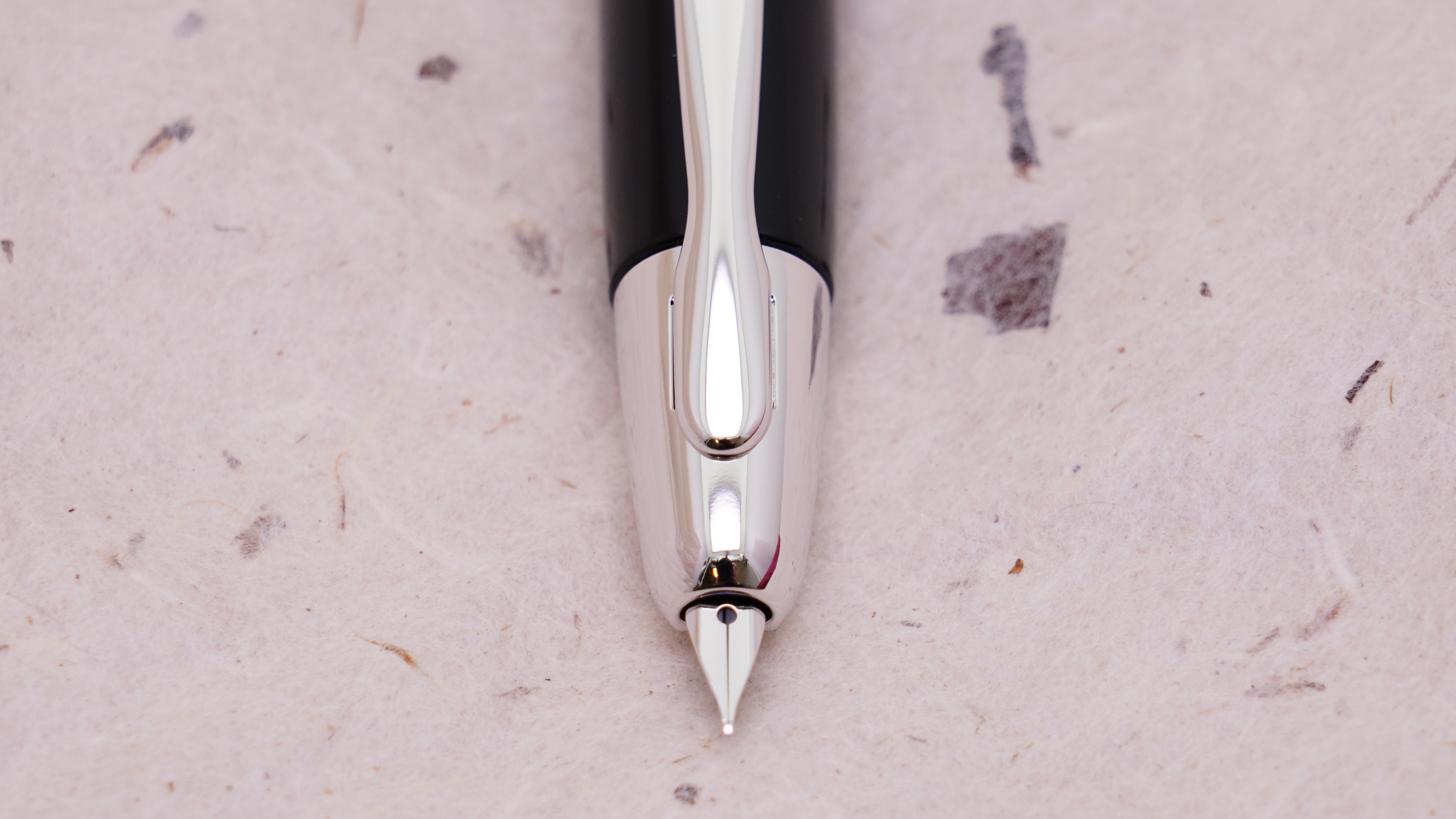 新品)PILOT パイロット 万年筆 キャップレス 螺鈿 ストライプ（商品ID