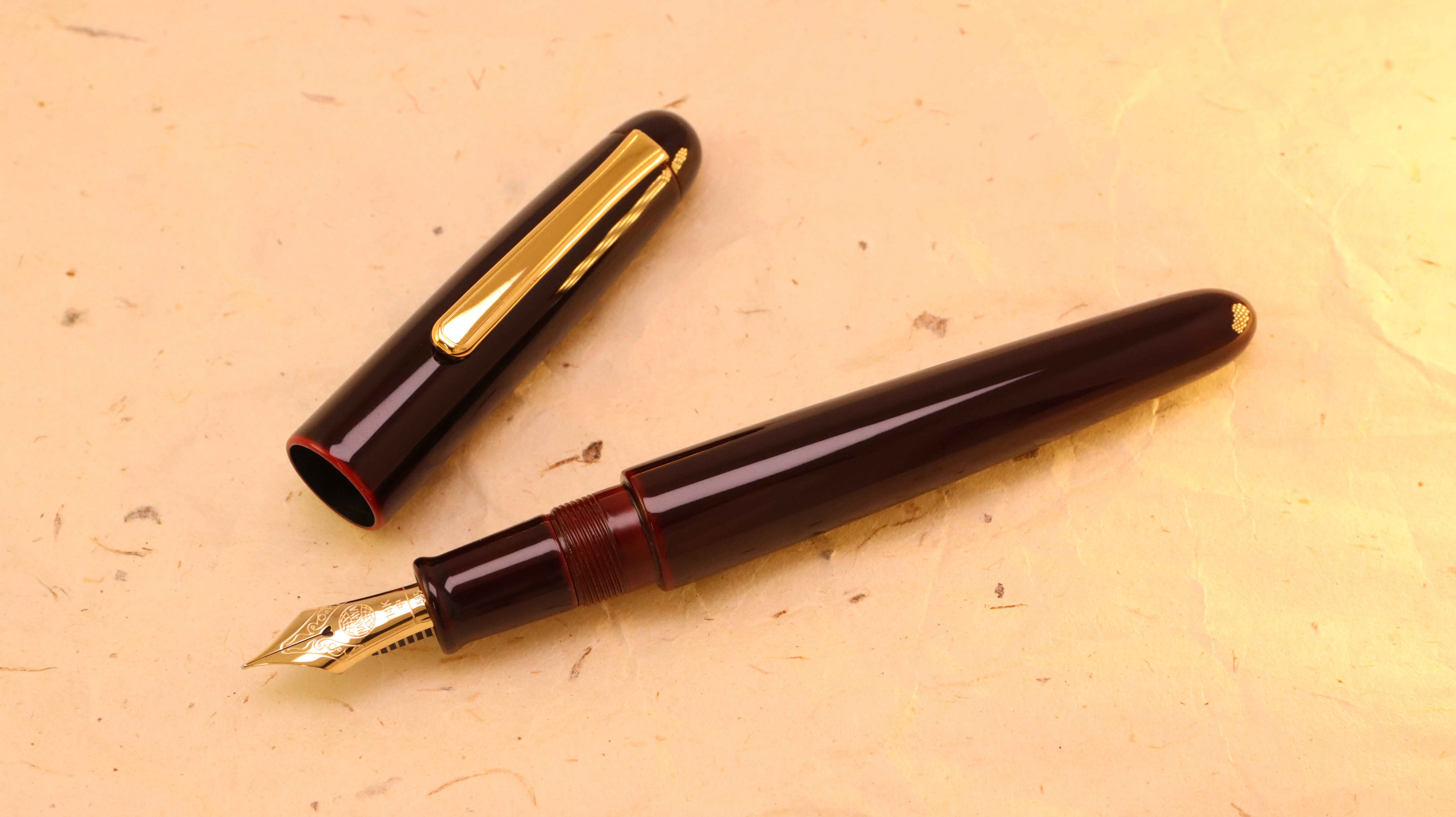 新品)NAKAYA 中屋万年筆 万年筆 ライター ポータブル 赤溜 中字（商品