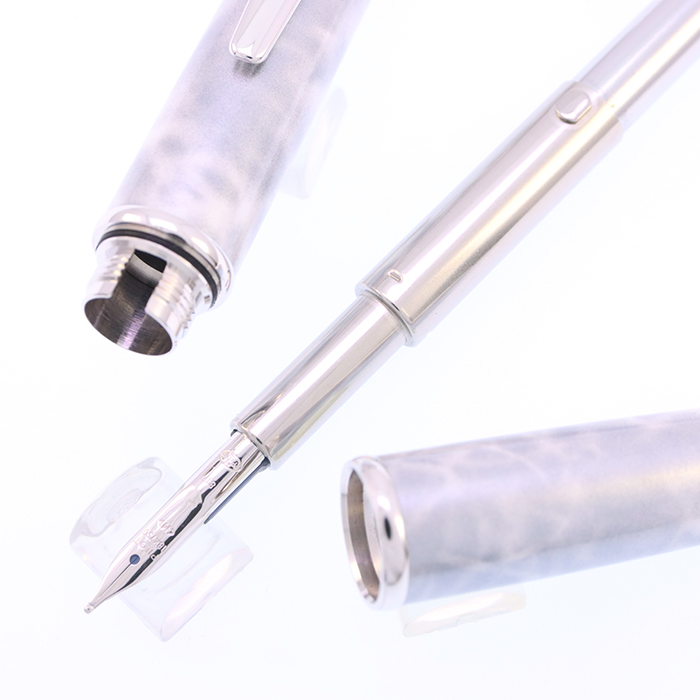 中古)PILOT パイロット 万年筆 キャップレス ムーンライト 中字（商品