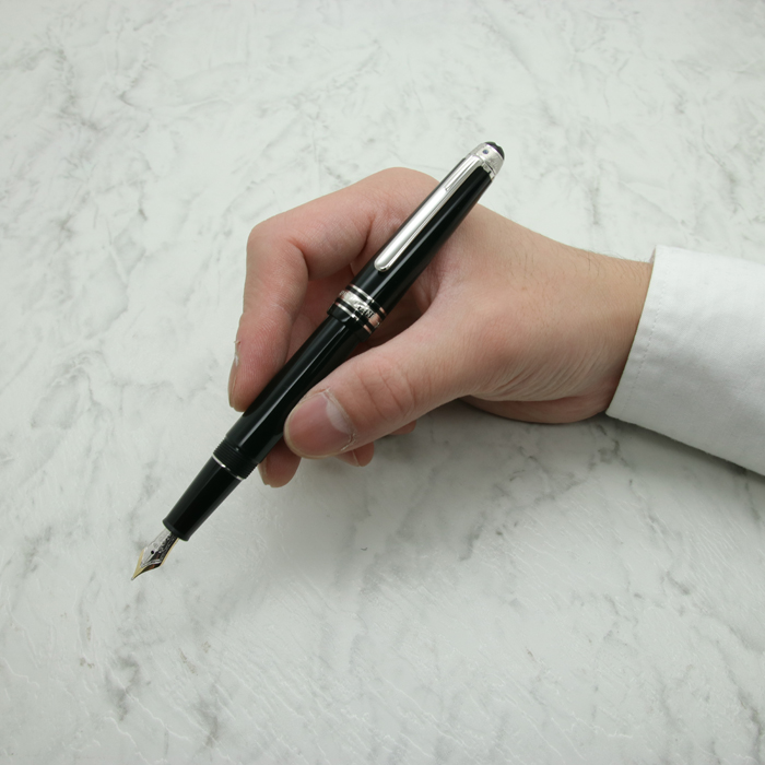 【限定セット】モンブラン 万年筆 ボールペン シグネチャー サファイヤ ユニセフ 3717022227755_1.jpg