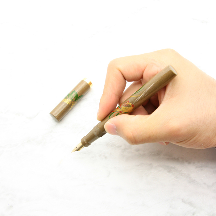 T*t様 【レア】パイロット 万年筆 蒔絵 御大礼記念万年筆 細字 [復刻品] 詳細ページ | 万年筆 ボールペンなど高級筆記具の販売・買取
