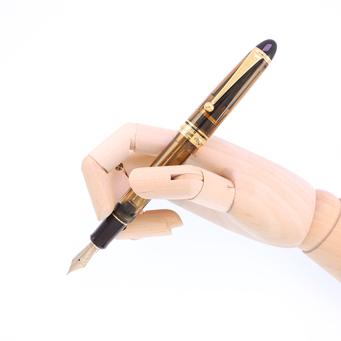 最終値下げ！！パイロット万年筆 カスタム823 カスタム74 詳細ページ