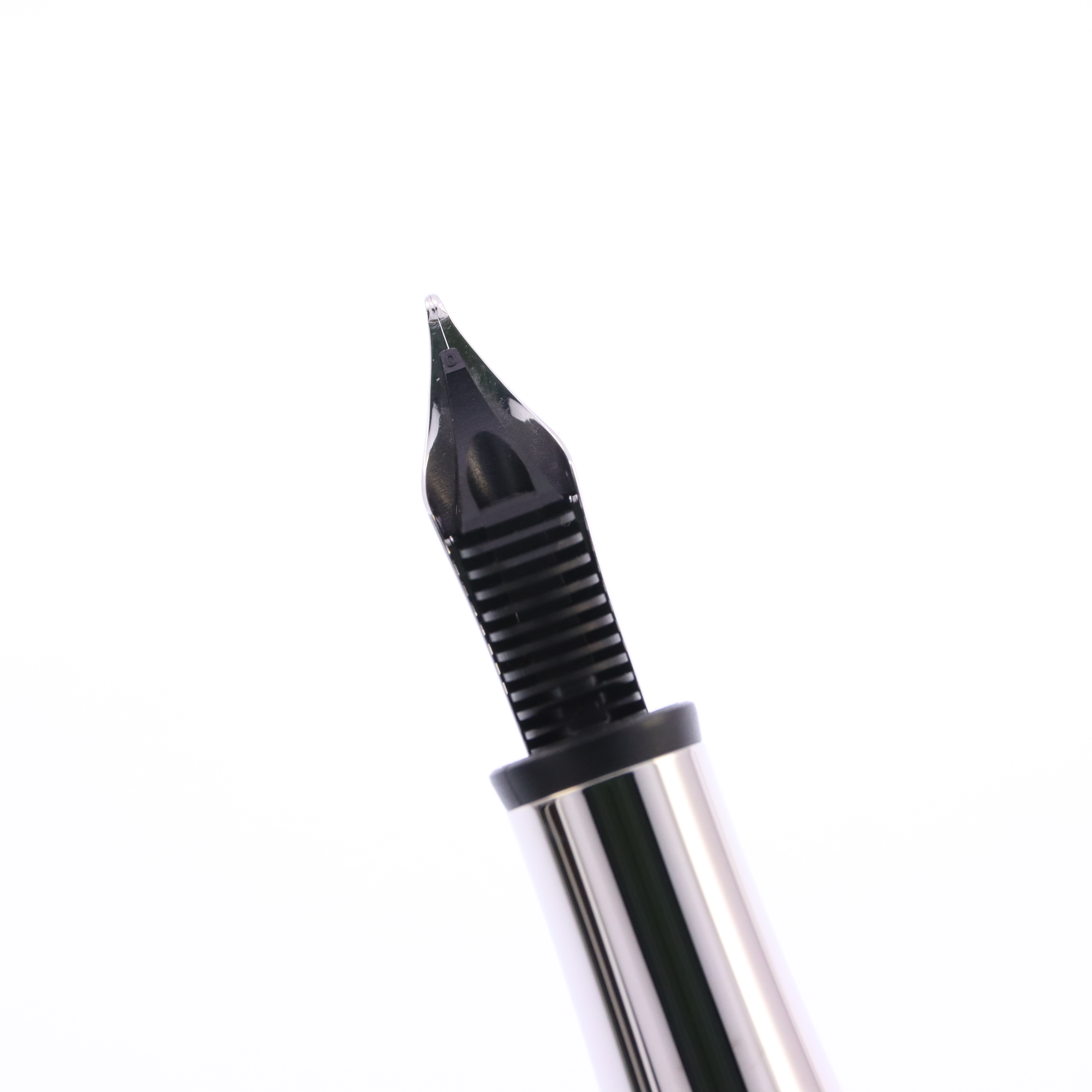 ジャンク★詳細不明★極太軸　万年筆　本体のみ 中古)MONTBLANC モンブラン 万年筆 スペシャルエディション ミューズ