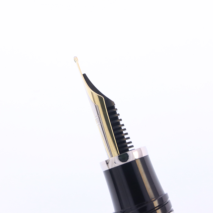 中古)Pentel ぺんてる 万年筆 エクスキャリバー シヴァルレスク 中字