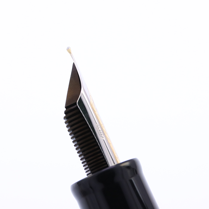 デルタ 万年筆 ドルチェビータ オーバーサイズ バーメイル B Amazon | 【中古】 デルタ 万年筆 ドルチェビータ オーバーサイズ