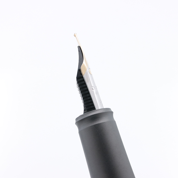 新品)DIPLOMAT ディプロマット 万年筆 アエロ ブラック 14K M（商品ID