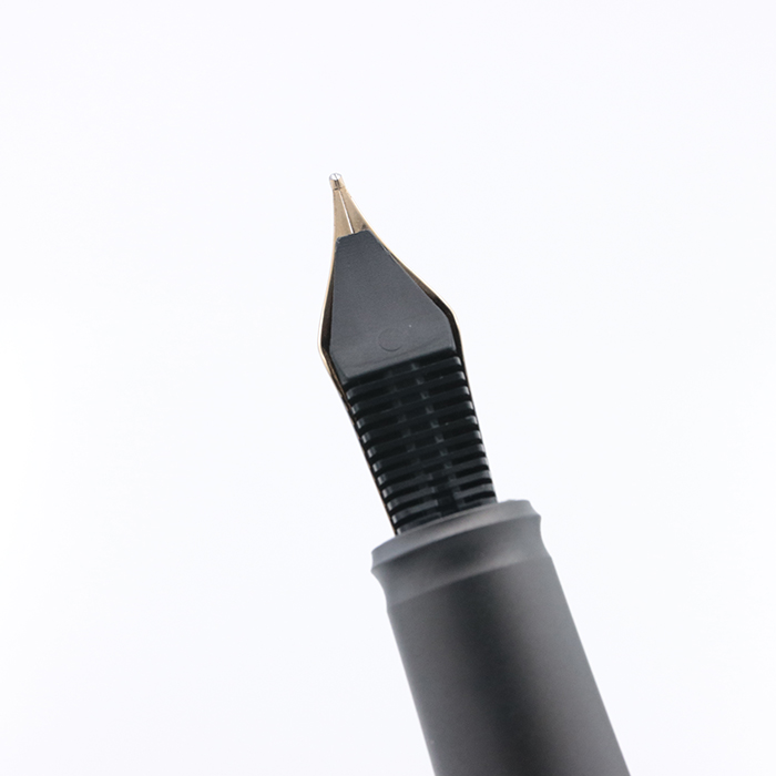 新品)DIPLOMAT ディプロマット 万年筆 アエロ ブラック 14K M（商品ID