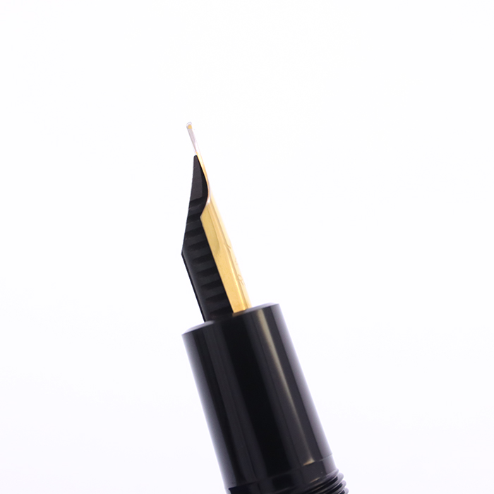 【中古】モンブラン　万年筆 中古)MONTBLANC モンブラン 万年筆 モンテローザ O42 ブラック ST/EF