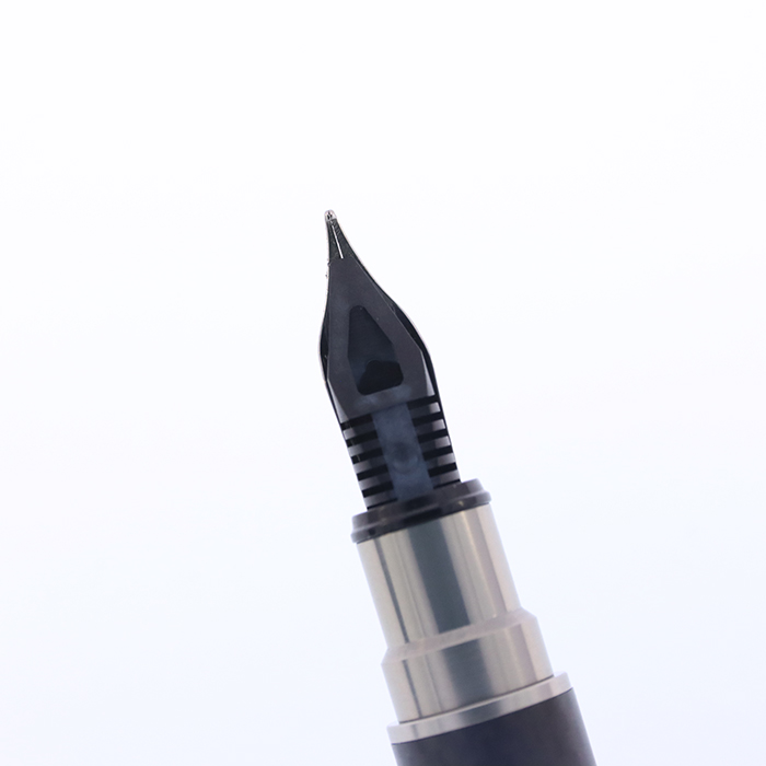 中古)TOMBOW トンボ 万年筆 デザインコレクション ズーム101 細字
