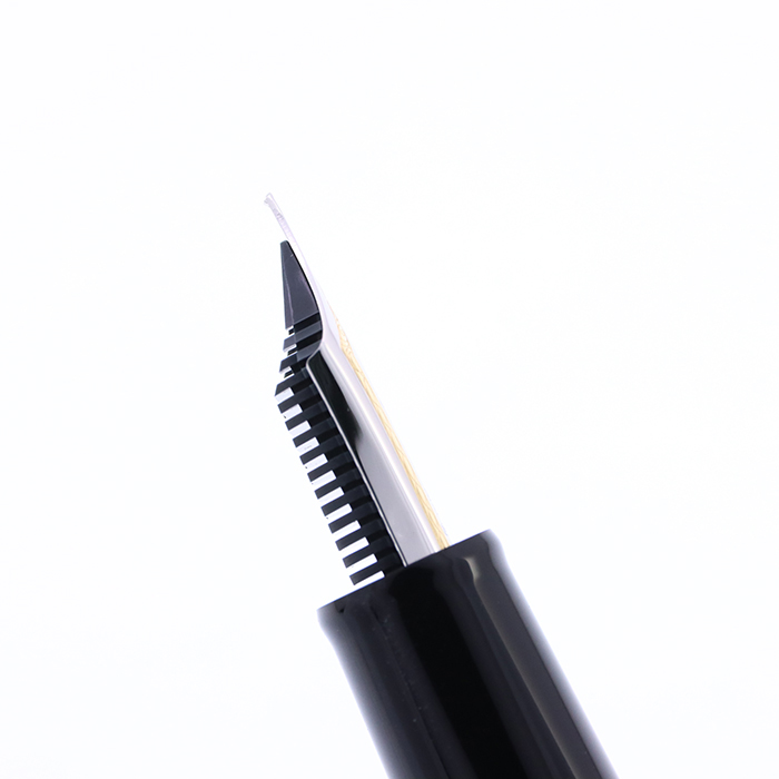 新品)SAILOR セーラー 万年筆 プロフェッショナルギア 銀 ブラック