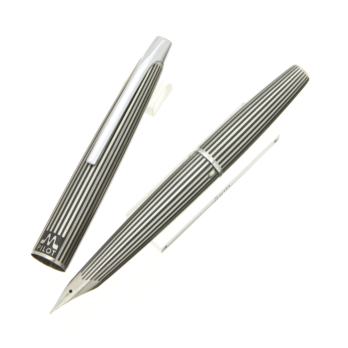 専用　美品　PILOT　パイロット　万年筆(Ｆ)　μ(ミュー)　ストライプ パイロット ミュー 万年筆 PILOT μ ストライプ 蝕刻 ショート軸