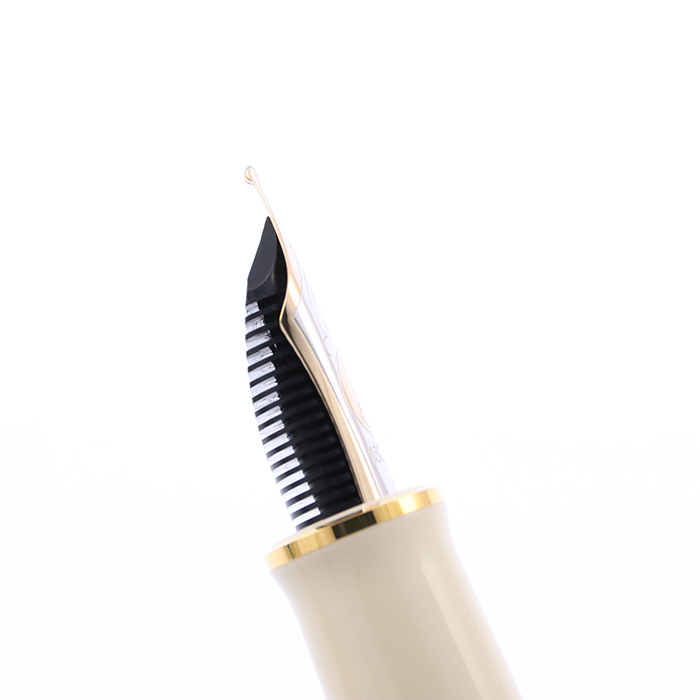 ペリカン万年筆 スーベレーン M800『クリームブルー』　ペン先ＥＦ(極細字) 新品)Pelikan ペリカン 万年筆 スペシャルエディション スーベレーン