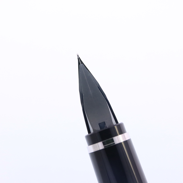 中古)PILOT パイロット 万年筆 エラボー ブラック 軟細字 (樹脂軸