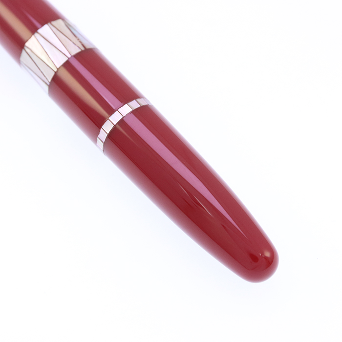 拓*海様 PLATINUM 万年筆 本革製 赤　和柄　ヴィンテージ 拓*海様 PLATINUM 万年筆 本革製 赤 和柄 ヴィンテージ 詳細ページ |