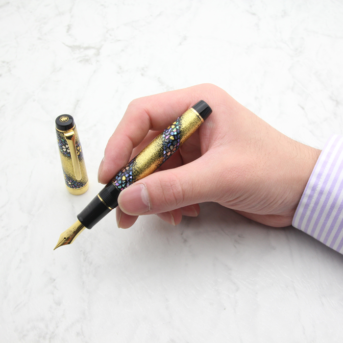 内閣総理大臣 加賀蒔絵 桜流れ 万年筆 内閣総理大臣 加賀蒔絵 桜流れ