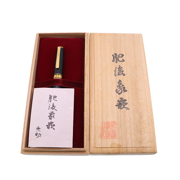 プラチナ萬年筆＃３７７６ 純金「肥後象嵌」絵柄（イチョウ）ペン先：中字受注生産 詳細ページ | 万年筆 ボールペンなど高級筆記具の販売・買取