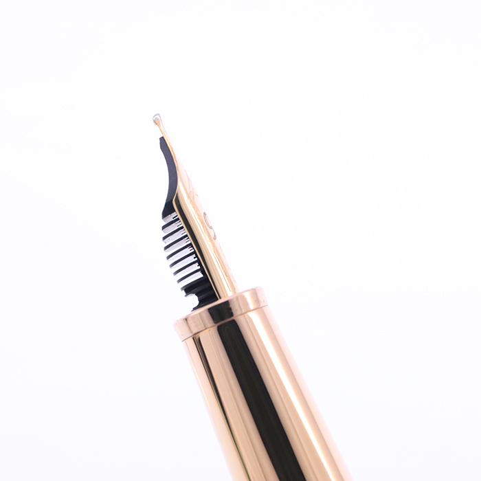 【美品】モンブラン 万年筆 1本は手に入れたい！世界中で愛される最高級万年筆「モンブラン