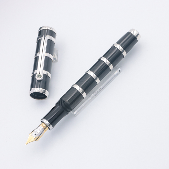 美品 モンブラン パトロンシリーズ エカテリーナII世 4810限定品　18K 美品 モンブラン パトロンシリーズ エカテリーナII世 4810限定品