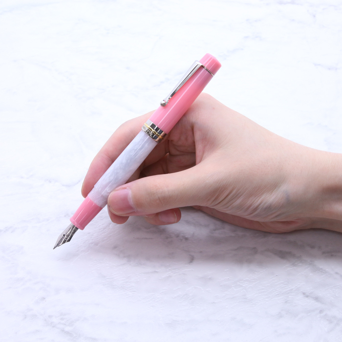 DELTA Vintage-collection Pink 万年筆字幅F