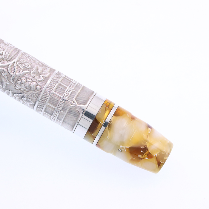 極美品□Montegrappa モンテグラッパ ヴィンテージ リミテッドエディション ミレニオ･バッサーノ 1998年 ペン先18K Mニブ 307/998 万年筆 シルバー ブラウンマーブル 箱・保存袋・ケース付き イタリア製 メンズ 総重量46.52g 極美品□Montegrappa モンテグラッパ ヴィンテージ リミテッド