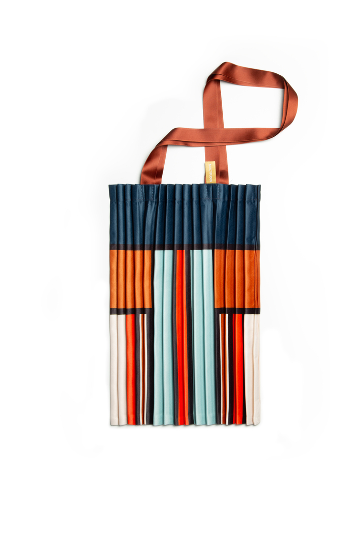 【新品未使用】MULTITUDES TOTE BAG 新品)MULTITUDES マルチチューズ トートバッグ PLEATED TOTE BAGS CHIA