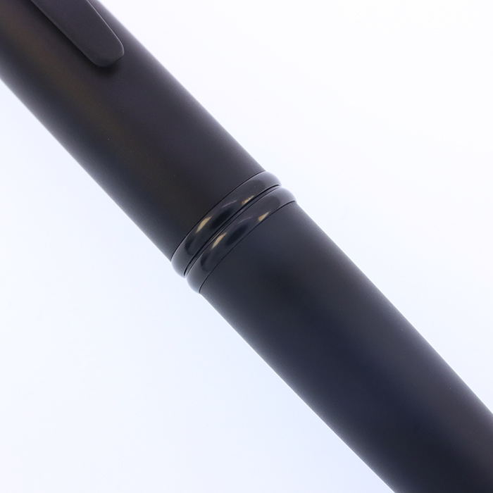 PILOT　パイロット　万年筆　（黒　マット）　新品未使用 中古)PILOT パイロット 万年筆 キャップレス マットブラック 中字