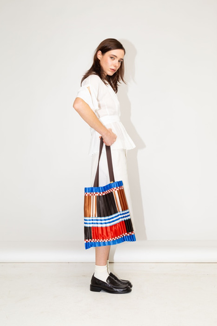 新品)MULTITUDES マルチチューズ トートバッグ PLEATED TOTE BAGS