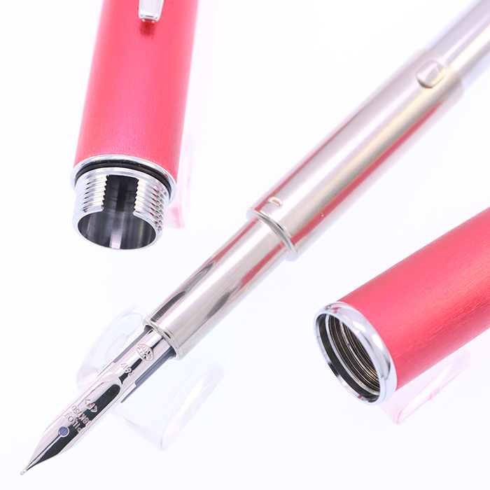 【新品未使用】限定 キャップレス 20カラーズ コーラルピンク 中古)PILOT パイロット 万年筆 キャップレス デシモ 20カラーズ