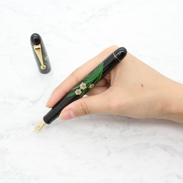 Pilot　パイロット 平蒔絵　万年筆 水仙　M（中字） 詳細ページ | 万年筆 ボールペンなど高級筆記具の販売・買取