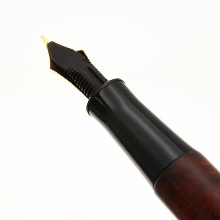 プラチナ アカブライヤー万年筆　ペン先14K 中字 最終値下げ platinum-fpbriar2-h.jpg