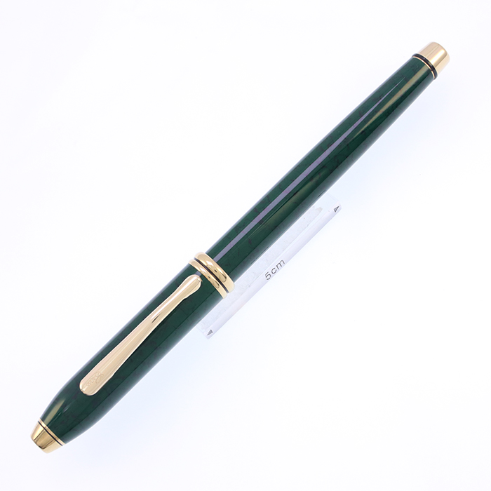 ベスト　スーパービューティー　グリーン系　クリスマスカラー　M 9号　新品未使用 ベスト スーパービューティー グリーン系 クリスマスカラー M 9号 新品