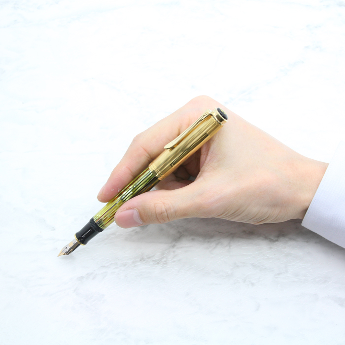 新品未使用 Pelikan ペリカン 万年筆 スーベレーン M450 F 詳細ページ | 万年筆 ボールペンなど高級筆記具の販売・買取