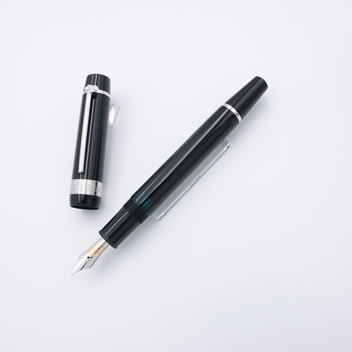 モンブラン　ショパン　万年筆　外箱入り penworld_18125