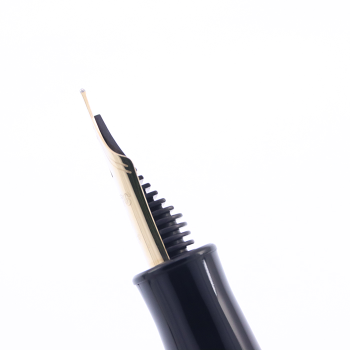 プラチナ万年筆　アカブライヤー　字幅M 中字 詳細ページ | 万年筆 ボールペンなど高級筆記具の販売・買取