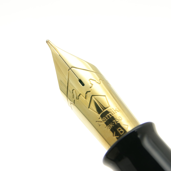 Namiki 漆塗り 万年筆 未使用品 Namiki ナミキ 万年筆 ウルシコレクション No.50 漆 黒 M 中字 FNF