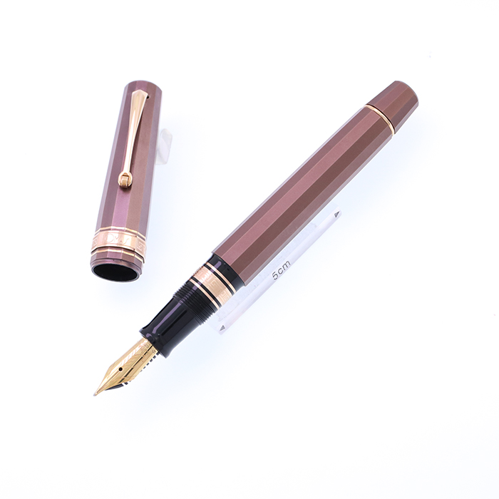 OMAS 万年筆 Arte Italiana/ペン先刻印18K 750 ￼ 希少 OMAS オマス 万年筆 18K 750 4788 OMAS 万年筆 Arte Italiana