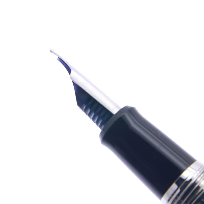 ダンヒル dunhill AD2000 万年筆 字幅M 詳細ページ | 万年筆