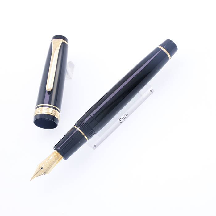 SAILOR 万年筆 黒 ゴールドアクセント 詳細ページ | 万年筆 ボールペンなど高級筆記具の販売・買取