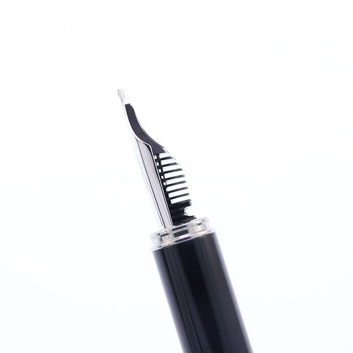 現状品 ダンヒル 18K 750 万年筆 パンダ様 現状品 ダンヒル 18K 750 万年筆 - メルカリ