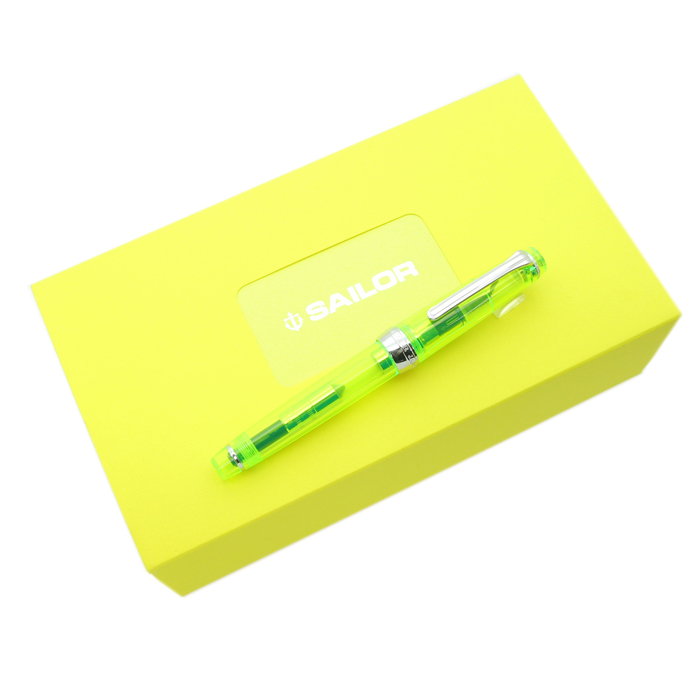 セーラー万年筆 プロフェッショナルギア 蛍光イエロー 中古品 セーラー万年筆 プロフェッショナルギア 蛍光イエロー 中古品