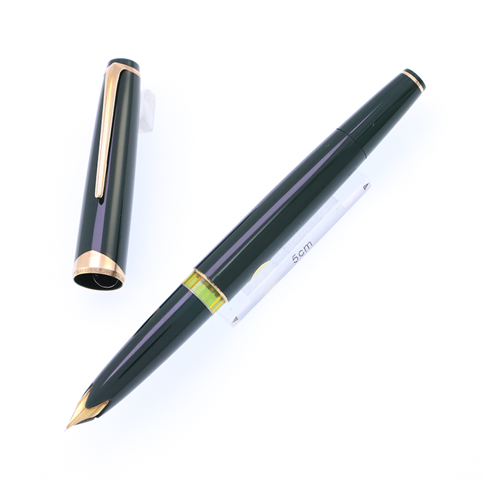 MONTBLANC 万年筆 美品 GERMANY 14金 マツダ電子工業 贈答品 MONTBLANC 万年筆 美品 GERMANY 14金 たまら マツダ電子工業 贈答品