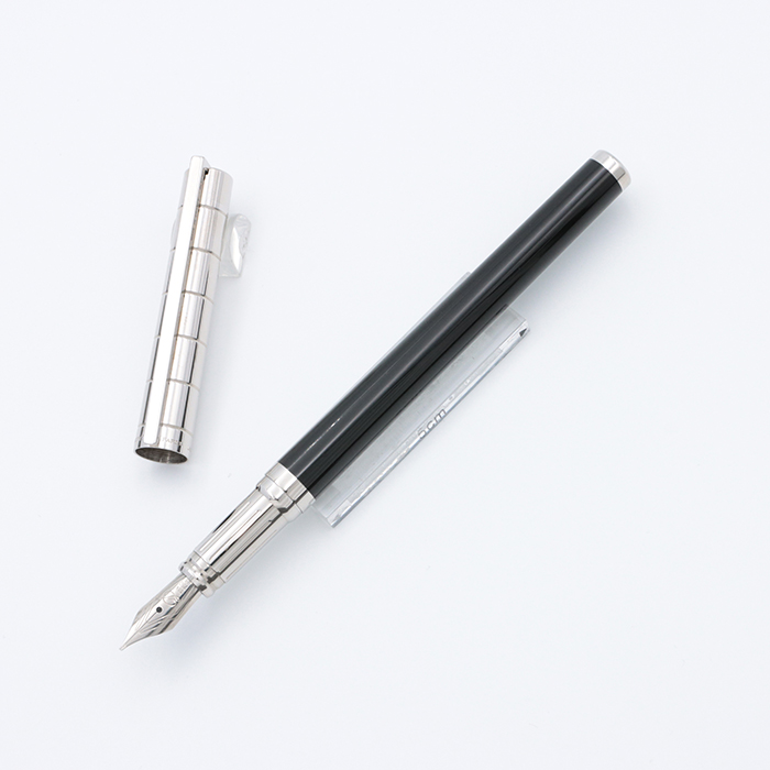 中古)S.T.Dupont エス・テー・デュポン 万年筆 クラシック2 黒純正漆