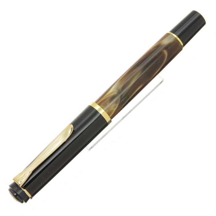 【新品未使用】ペリカン万年筆 クラシックM200マーブルブラウン ペリカン クラシックM200 [マーブルブラウン] (万年筆) 価格比較