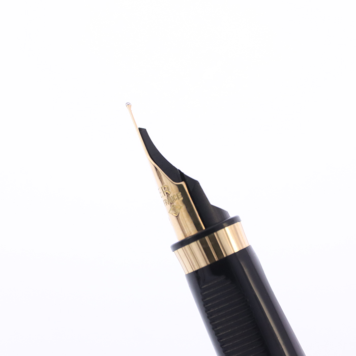PARKER パーカー プリミア ブラック 万年筆 18Kニブ 中古)PARKER パーカー 万年筆 プリミア ビゾンフォンセ 純正漆 M（商品