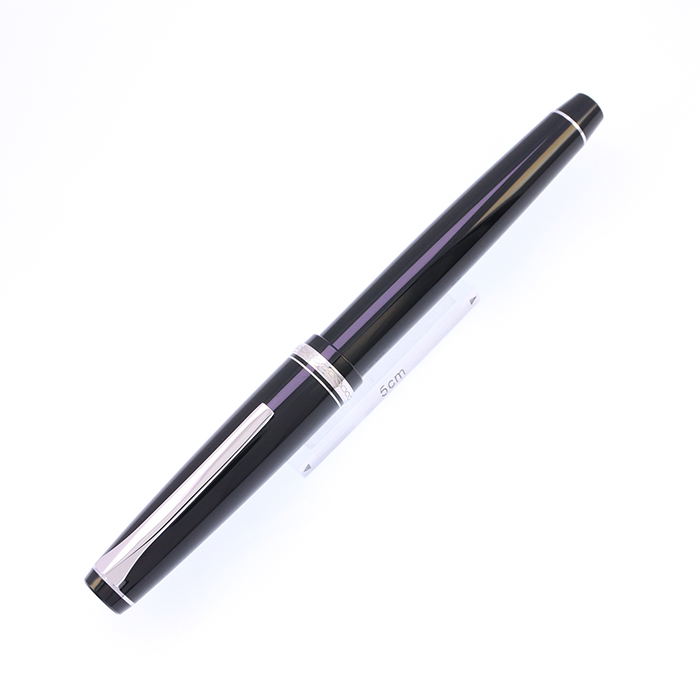 PILOT パイロット 万年筆 エラボー 軟細字(樹脂軸) 中古)PILOT パイロット 万年筆 エラボー ブラック 軟細字 (樹脂