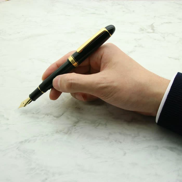 新品)PLATINUM プラチナ 万年筆 #3776 センチュリー ブラックイン