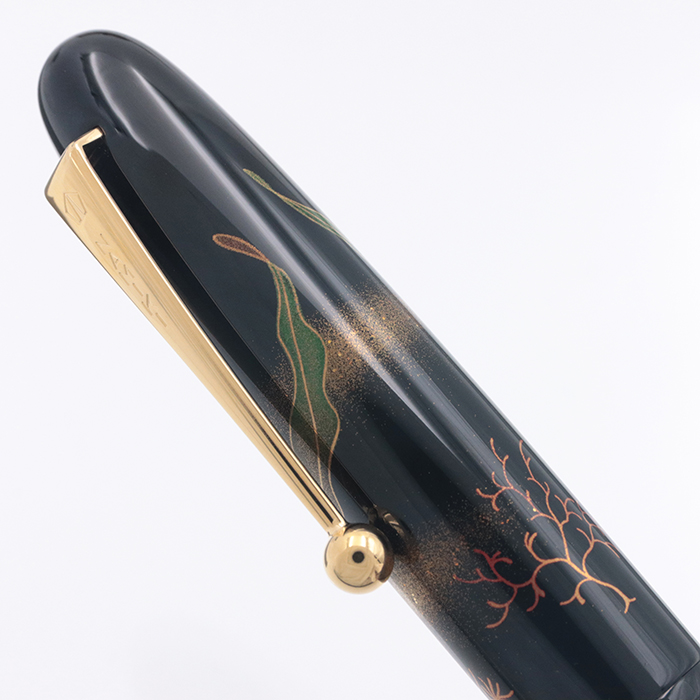 2167様感謝‼️JAPAN蒔絵鷹の羽家紋と蝶鳥花五段重二枚蓋と重ね盆二枚木箱入 詳細ページ | 万年筆 ボールペンなど高級筆記具の販売・買取