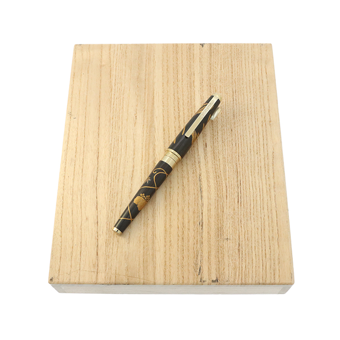 中古)SAILOR セーラー 万年筆 皇太子御成婚記念 木軸黒檀加賀蒔絵 鳳凰